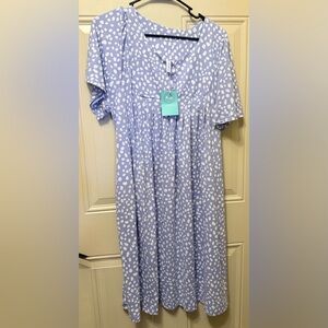 Mintreus Nightgown or Lounge Dress in Light Purple with White Spots Size Large
